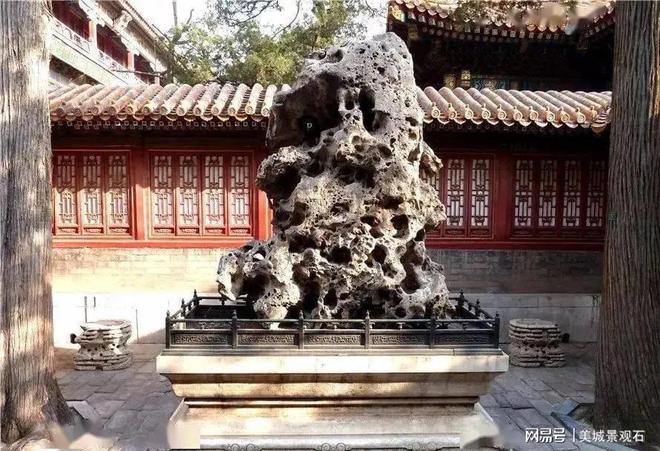 乐鱼网站太湖石：天井园林里的诗意传奇(图2)